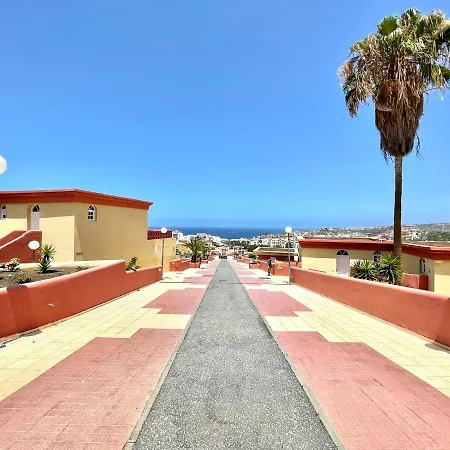Apartment Nice Apartment,Terrace, View, Pool In Tenerife South *